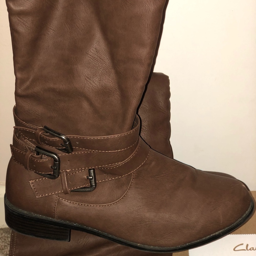 Brown riding boots/ knee high boots with zipper
